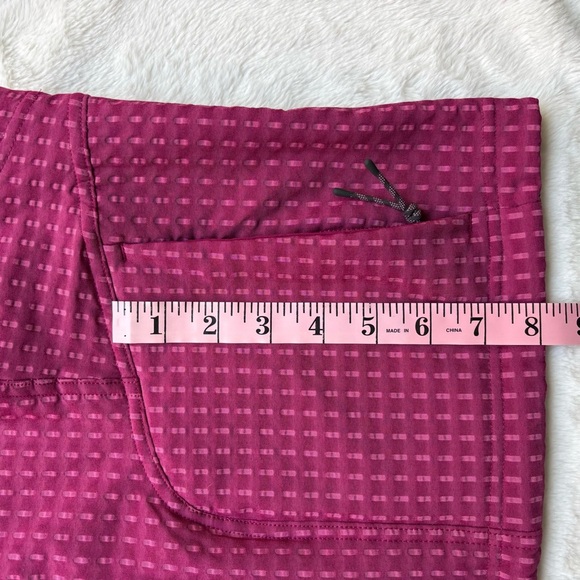 Lululemon Water-Repellent Grid Fleece Hiking Vest | Wild Berry / Sonic Pink - Picture 15 of 16